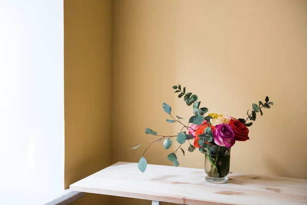 色とりどりのバラの花束 — ストック写真