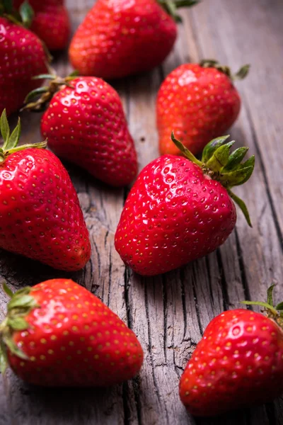 Ripe red organic strawberries — Stock Photo, Image
