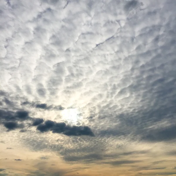 Céu de pôr-do-sol à noite — Fotografia de Stock