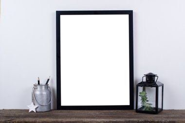 İskandinav tarzı boş fotoğraf çerçevesi kadar sahte. Çok az ev dekorasyonu