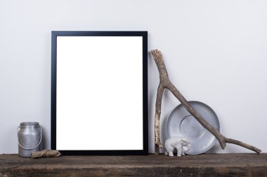 İskandinav tarzı boş fotoğraf çerçevesi kadar sahte. Çok az ev dekorasyonu