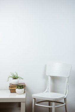 sandalye ve boş duvar arka plan, iç sanat poster alay kadar