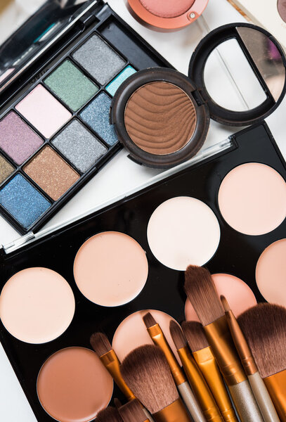 Профессиональные кисти и инструменты для макияжа, набор косметических средств