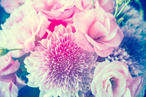 Bouquet of pink flowers closeup, eustoma and chrysanthemum — Stock Photo, Image