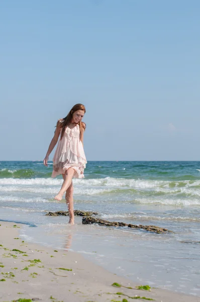 Girl on a beach — Stock Photo, Image