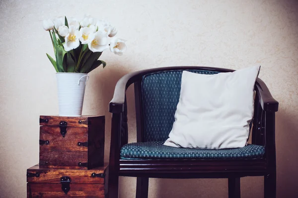 Intérieur de la maison, chaise vintage — Photo