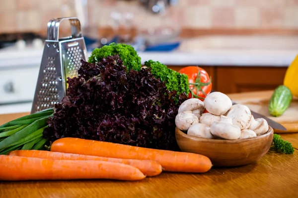 Fresh spring vegetables — Stock Photo, Image