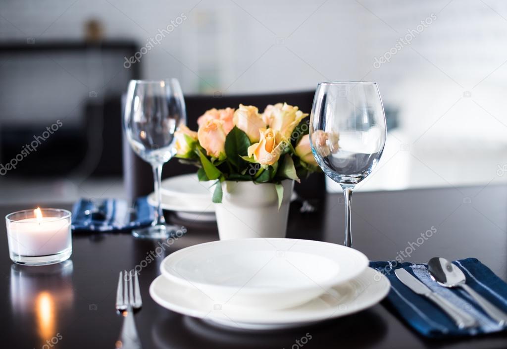 Simple home table setting