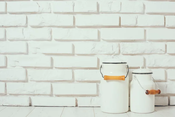 Latas de leite — Fotografia de Stock