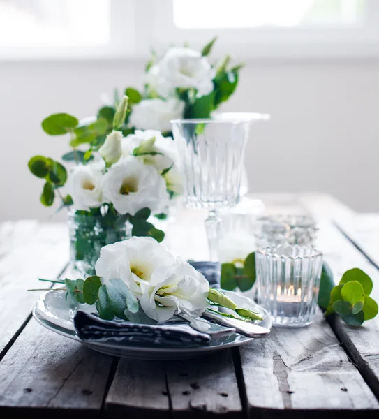 Zomer bruiloft tafeldecoratie — Stockfoto