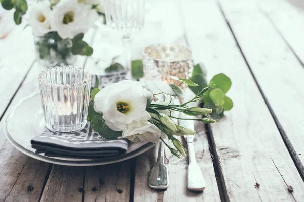 Sommar bröllop bordsdekoration — Stockfoto