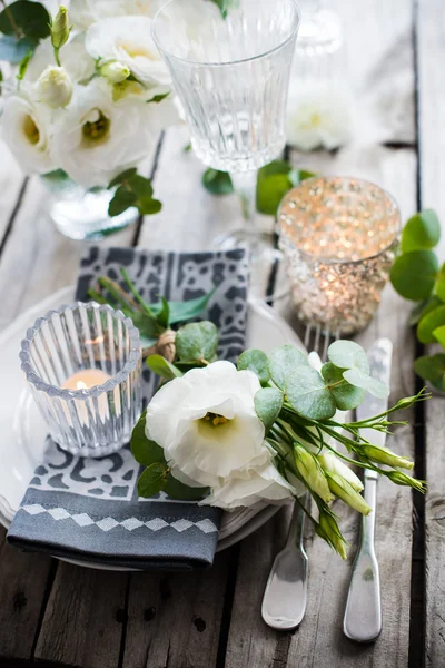 Zomer bruiloft tafeldecoratie — Stockfoto