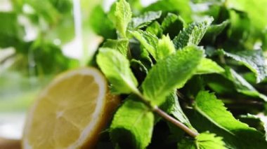 limon ve nane içeceği