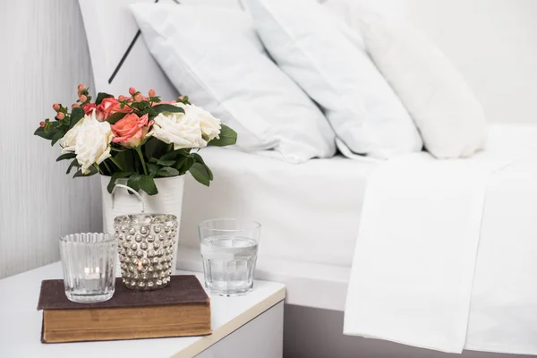 Cozy home white bedroom — Stock Photo, Image
