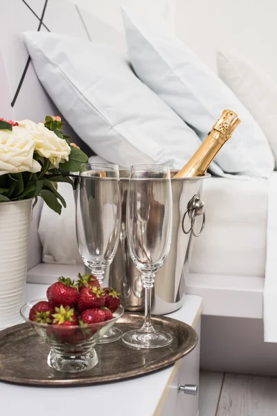 Champagne a letto — Foto Stock
