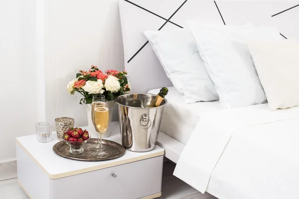 Champagne a letto — Foto Stock