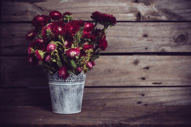 Rustic red flowers