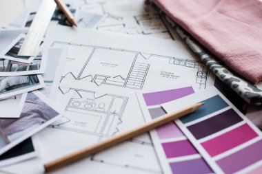 İç tasarımcılar tablo çalışma