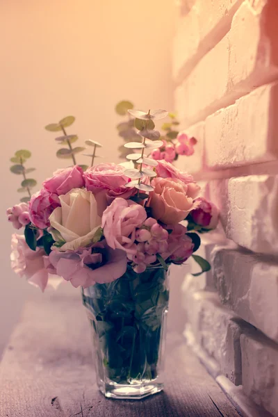 Bouquet of pink and white roses — Stock Photo, Image