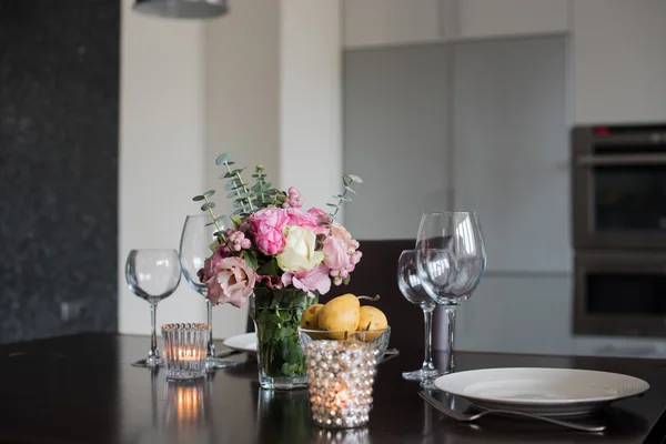 Conjunto de mesa comedor —  Fotos de Stock