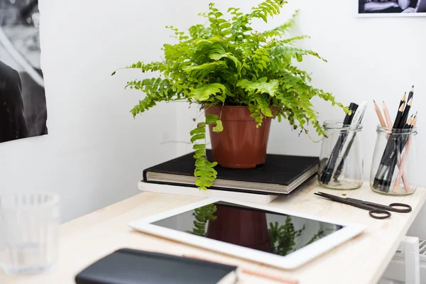 Moderne loft-achtige office — Stockfoto