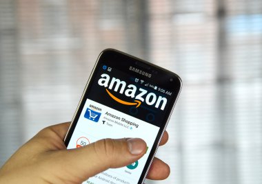 Amazon app bir cep telefonu.