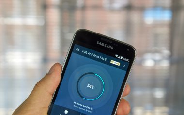 Cep telefonundan antivirüs AVG
