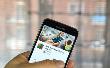 Cep telefonundan antivirüs AVG