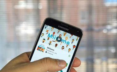 Miitomo uygulama bir cep telefonu