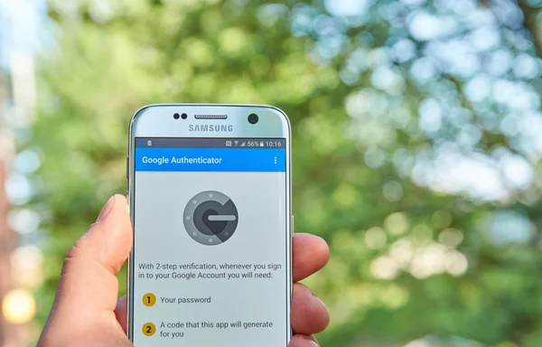 Google Authenticator app — Stock Photo, Image