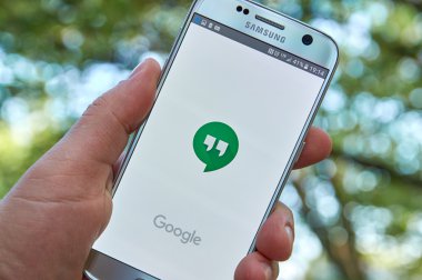 Google takıldığı bir yer app
