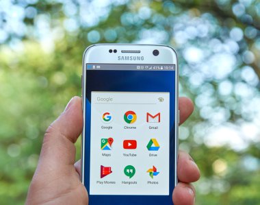 Google Apps üstünde Samsung S7