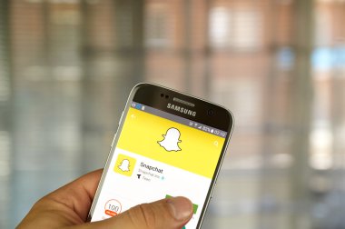 Samsung S7 üzerinde Snapchat uygulaması