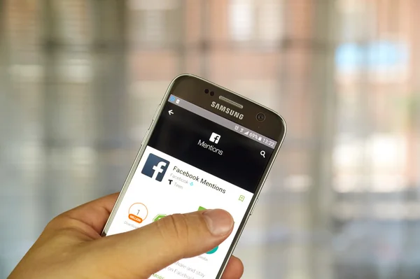 Приложение Facebook Mentions . — стоковое фото