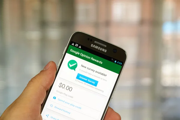 Google の意見報酬アプリケーション — ストック写真