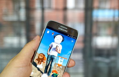 Facebook Stickered uygulaması