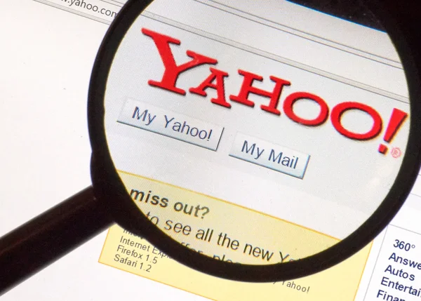 Web üzerindeki eski Yahoo logo. — Stok fotoğraf