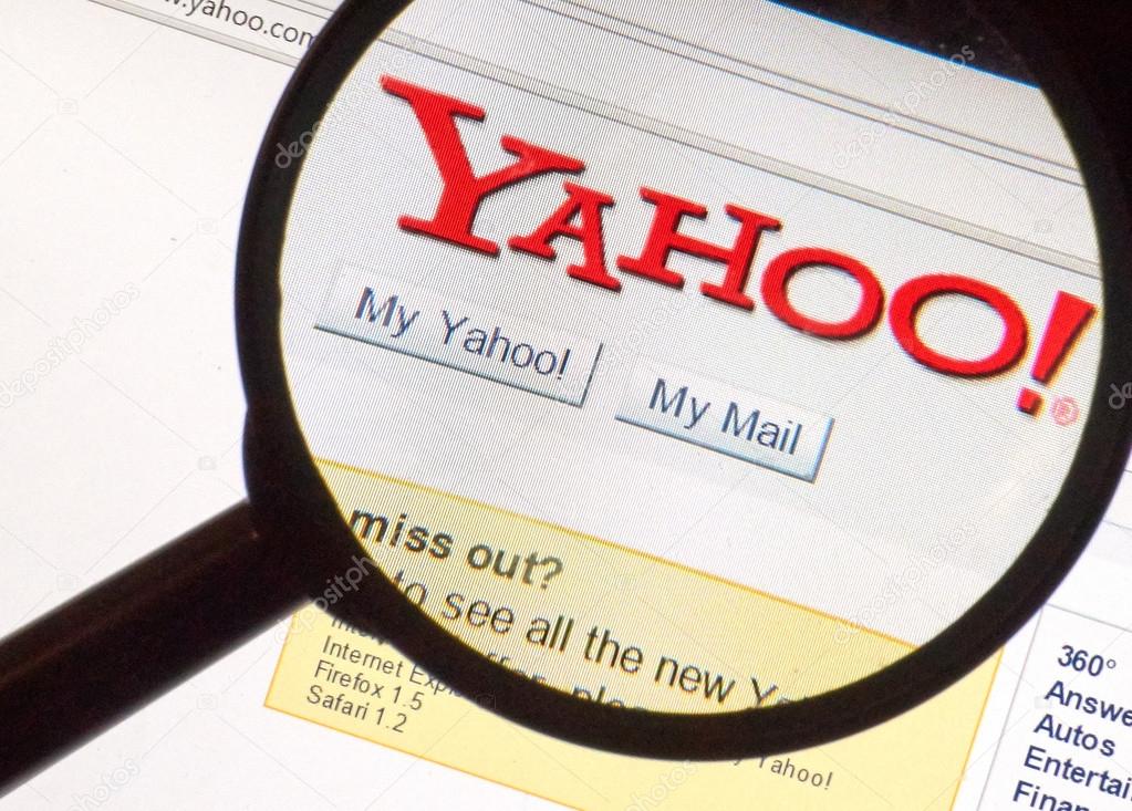 MONTREAL, CANADA - FEBRUARY, 2016 - Old, 2004 year Yahoo logo under magnifying glass.