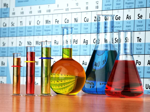 Concepto de química científica. Tubos de ensayo y matraces de laboratorio con — Foto de Stock