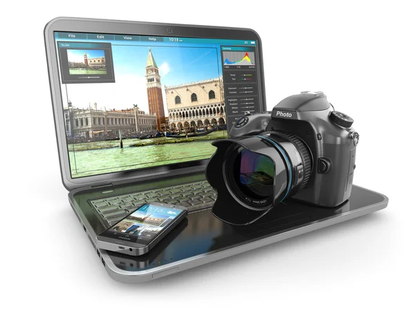 Photo camera, laptop and mobile phone. Journalist  or  traveler — Stock Photo, Image