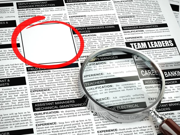 Job Zoek concept. Loupe, krant met werkgelegenheid advertiseme — Stockfoto