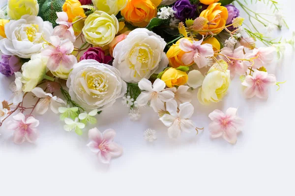 Λουλούδια Compositon Λευκό Φόντο — Φωτογραφία Αρχείου