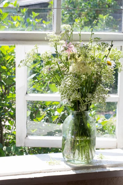 Bouquet Wild Flowers Windowsill Window House Countryside — Stock Photo, Image