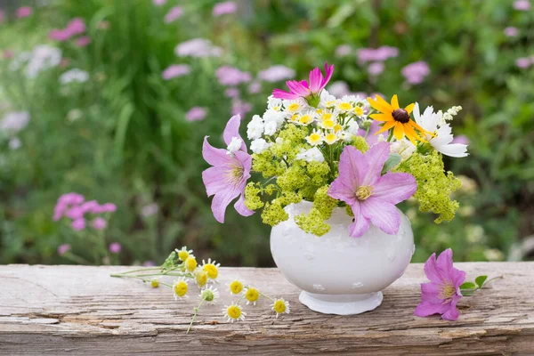 Bouquet Summer Flowers Cup — Stock Photo, Image