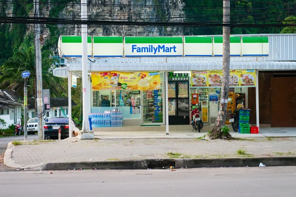 Krabi Family Mart mağazası, Tayland — Stok fotoğraf