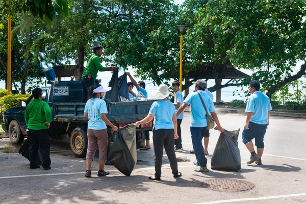 Coleta de lixo na cidade na Tailândia — Fotografia de Stock