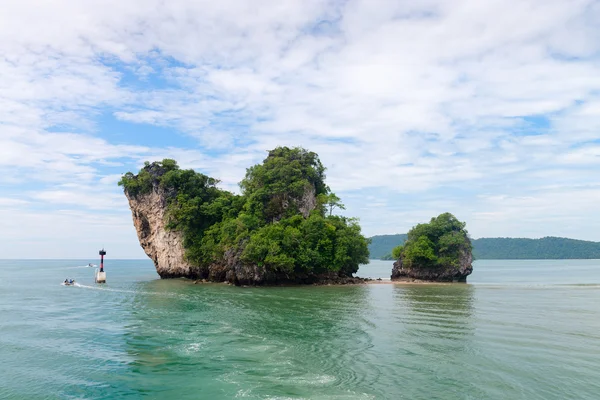 Dwie małe wyspy zielony od Krabi, Tajlandia — Zdjęcie stockowe