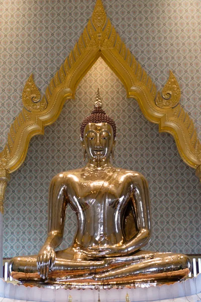 Скульптура золотого Будди в Traimit храм ВАТ в Бангкоку, Thaila Ліцензійні Стокові Фото