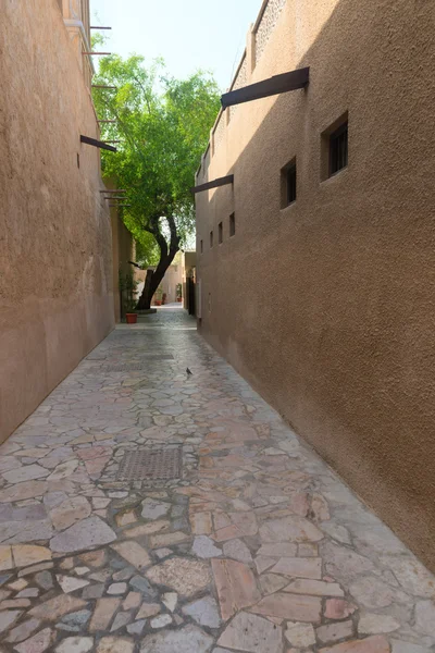 Kleine straatjes in de oude Arabische zakelijke wijk — Stockfoto