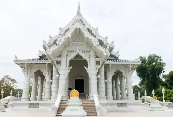 White buddhist temple in Thailand — Stock Photo, Image